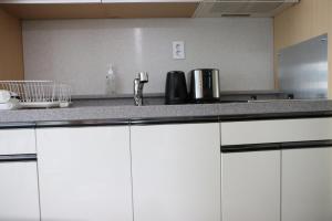 Hongdae Residence-2 1min from Hongik Uni station Exit #1