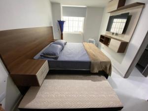 Conquistadores Romantic, Medellín