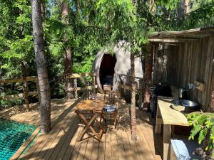 Nature calls - tree tents