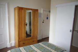 Family Room with Bathroom room in The Cuilfail Hotel