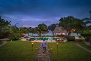 Turtle Inn by Francis Ford Coppola - Hatchet Cay