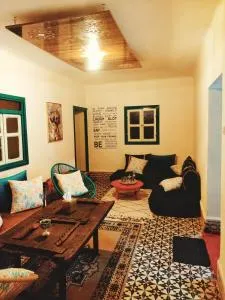 Thayri Hostel - Iskoua