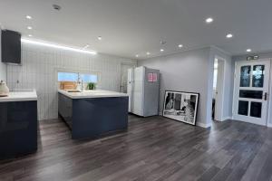 Cosmos Hongdae Modern