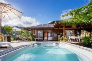 Villa Manuiti, balinese luxury home - private swim SPA, ocean view - OFYR BBQ - KoÏ pond - Avae
