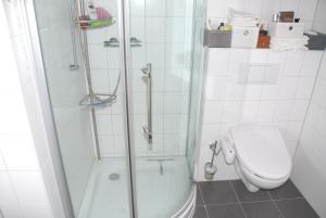 Appartement like complete Suite with Terrasse, very close to centre, beautiful, superquiet, parking !!