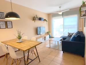 Vistas al mar playa Eucaliptus, con solarium privado
