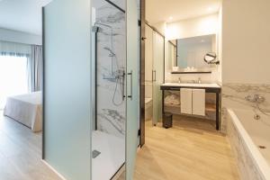 Cabogata Beach Hotel