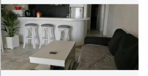 APARTAMENTO BAJO NATURISTA A PIE DE PLAYA.