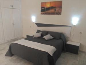 APARTAMENTO BAJO NATURISTA A PIE DE PLAYA.