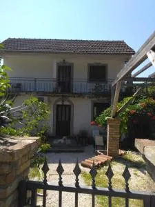 Lucha apartman - Karuč