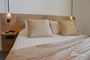 Nisaki Hotel & Elite Suites