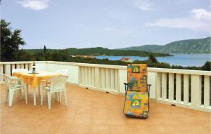 Amazing Apartment In Kneze With 3 Bedrooms, Wifi And Outdoor Swimming Pool
