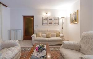 Lovely Apartment In Valbandon With Wifi