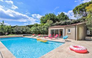 Maisons de vacances Nice Home In Savasse With 3 Bedrooms, Private Swimming Pool And Outdoor Swimming Pool : photos des chambres