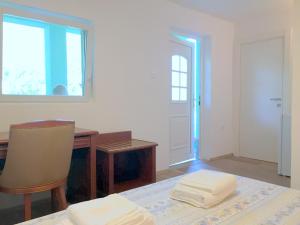 Double room with bathroom, WiFi, airco, parking, washing machine, grill