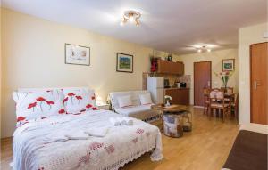 Amazing Apartment In Rovinj With Wifi