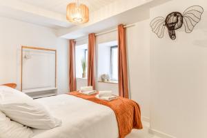 Les Gîtes de Laure - LOr Blanc, Appartement avec Vue sur le Chateau, Climatisation, à 160 m de la Cité Médiévale