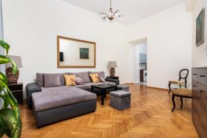 A spacious apartment in the center of the Jewish quarter