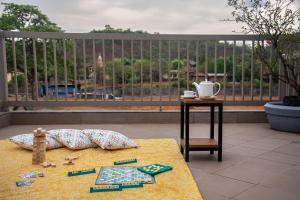 SaffronStays Midori - 4BR riverside villa with pool, lawn, terrace & access to Kundalika River rafting site