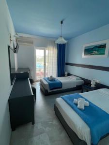 Twin Room with Sea View room in Hotel Elena Ermones
