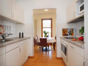 Kaiservillen Heringsdorf - Ferienwohnung mit 2 Schlafzimmern und Balkon D213