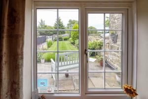 Host & Stay - Honeysuckle Cottage