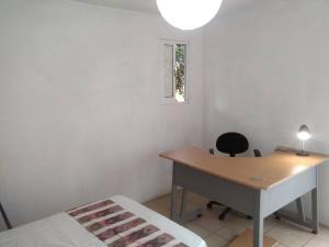 Estancia con entrada independiente en Zona Céntrica