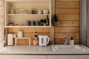 Vienkiemio oazė - Skandinaviškas namelis su vaizdu į tvenkinį