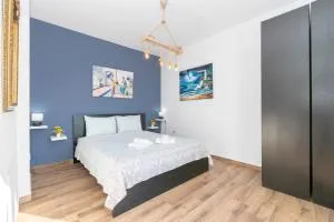 The Family Room - Paradisos