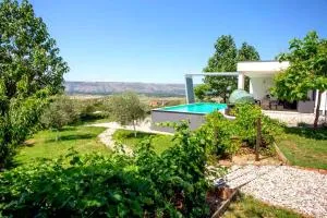 Villa Mona ,heated swimming pool - Gnojnice