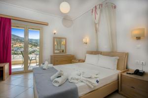 Thea Hotel - Studios & Suites
