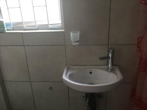 Ruros Guest House