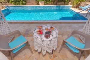 Apartments Fortunella - Петровац