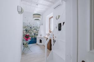 Navona Nest by Valentinas Dream