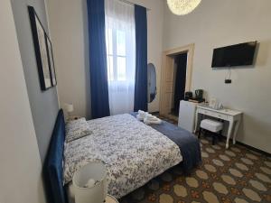 King Room with Sea View room in b&b Regina Margherita