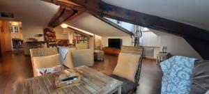 Cosy and Calm in Grenoble City Heart with free and large parking Q-Park Chavant