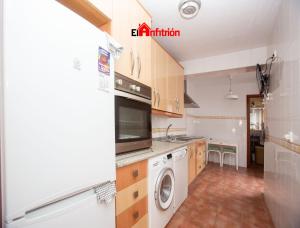 El Anfitrión - La Cómoda