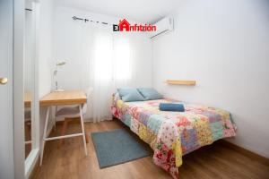 El Anfitrión - La Cómoda