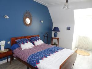 Maisons de vacances Breton cottage near Armorique Natural Park, Guerlesquin : photos des chambres