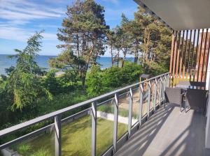 APARTAMENT BALTICHOFF PREMIUM with Sea View, Basen, Spa, Gym, Sauna, hala sportowa z kortem tenisowym