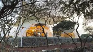 El Gato Glamping con vista a prismas basálticos - Huitztipán