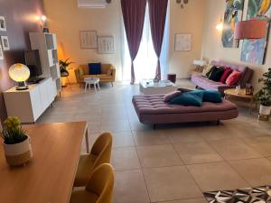 ZEFIA HOME