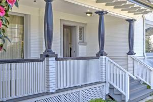 Carpinteria Apt with Hot Tub - 10 Min Walk to Beach!