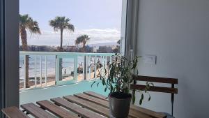 ARINAGA ARENA Y MAR BEACH