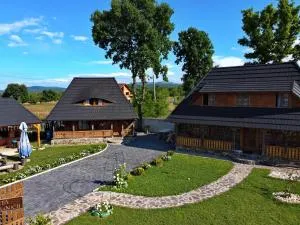 Casutele Bunicii - Giuleşti