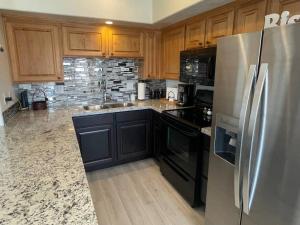 Spectacular Mountain Views at Hawk Ridge