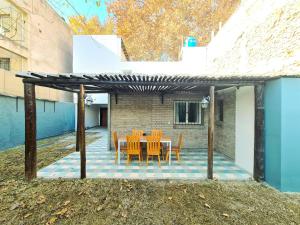 Modern house with garden close to Arístides