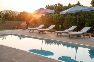 Villa Enny, 3 BD with Private Heated Pool