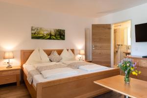 Double Room with Balcony room in Hotel Irmgard