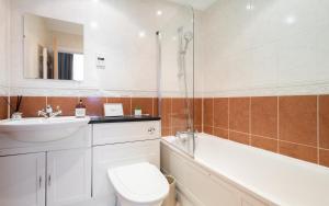 Modern and Spacious 3 bed apt next to The Shard